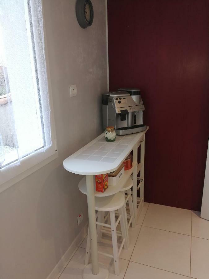 Comme Chez Vous Apartment Ruelle-sur-Touvre Екстериор снимка
