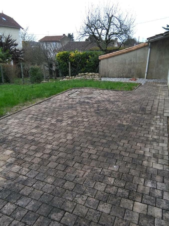 Comme Chez Vous Apartment Ruelle-sur-Touvre Екстериор снимка